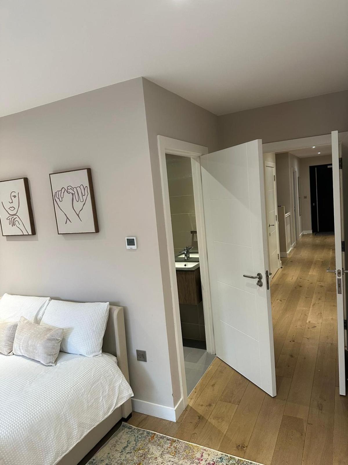 Richardson Deluxe Apartments - 3 Bed London Eksteriør bilde